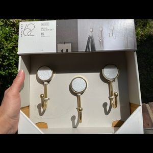 White Crystal 3 Piece Wall Hanger